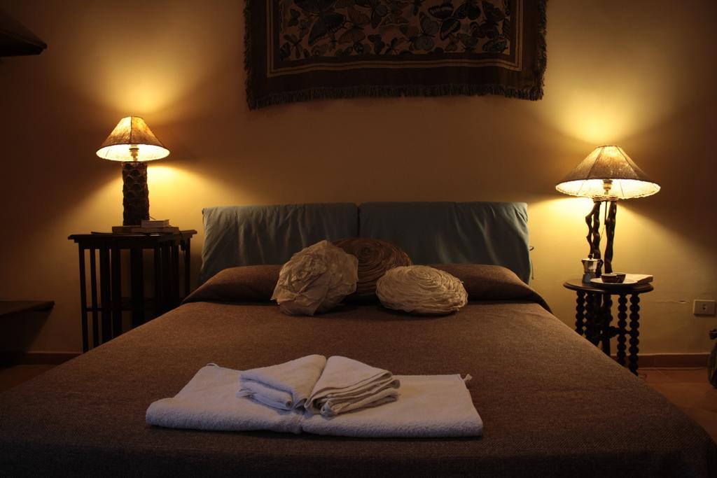 Dimora Dei Giganti Bed & Breakfast Наполи Екстериор снимка