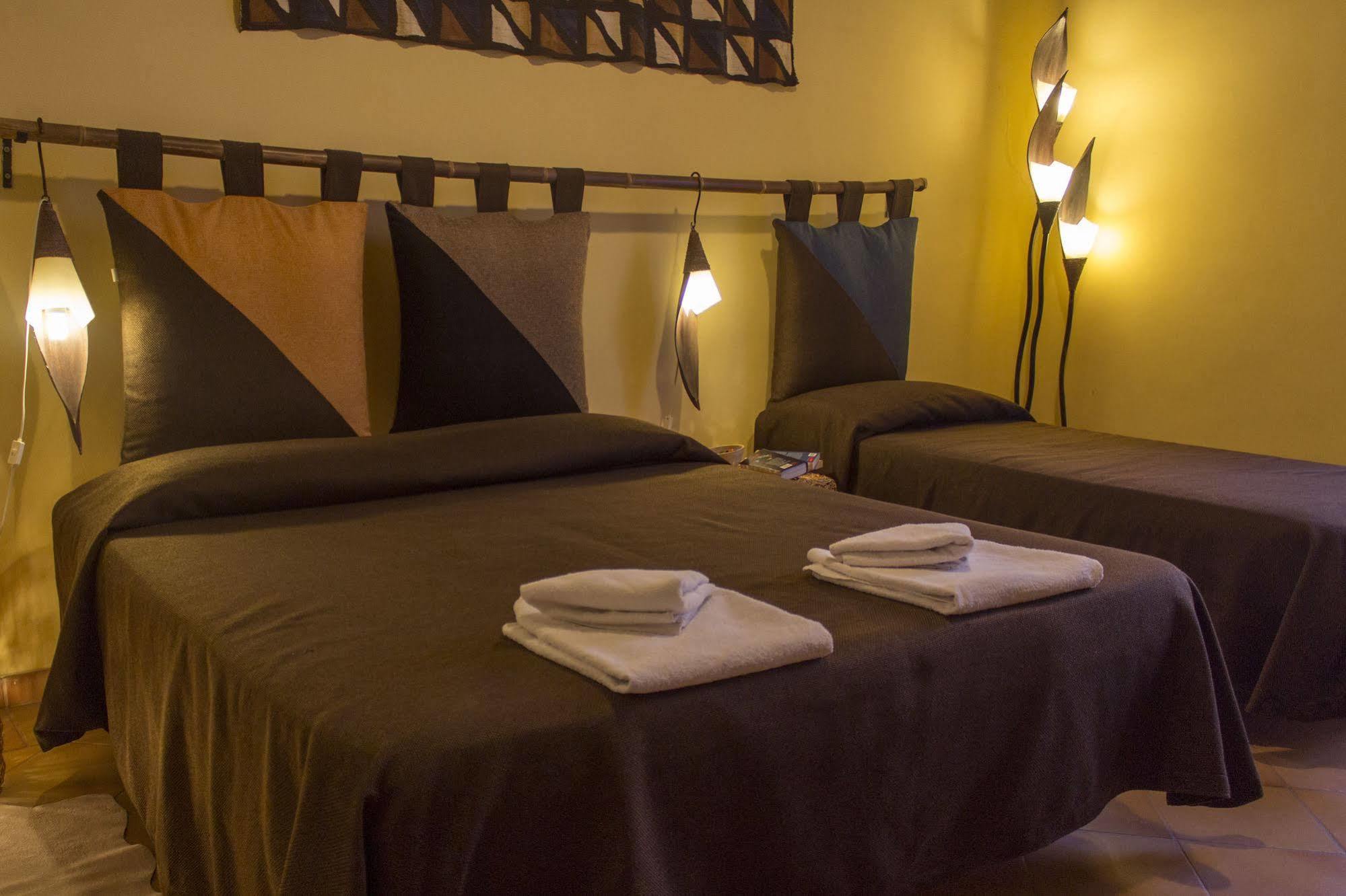 Dimora Dei Giganti Bed & Breakfast Наполи Екстериор снимка