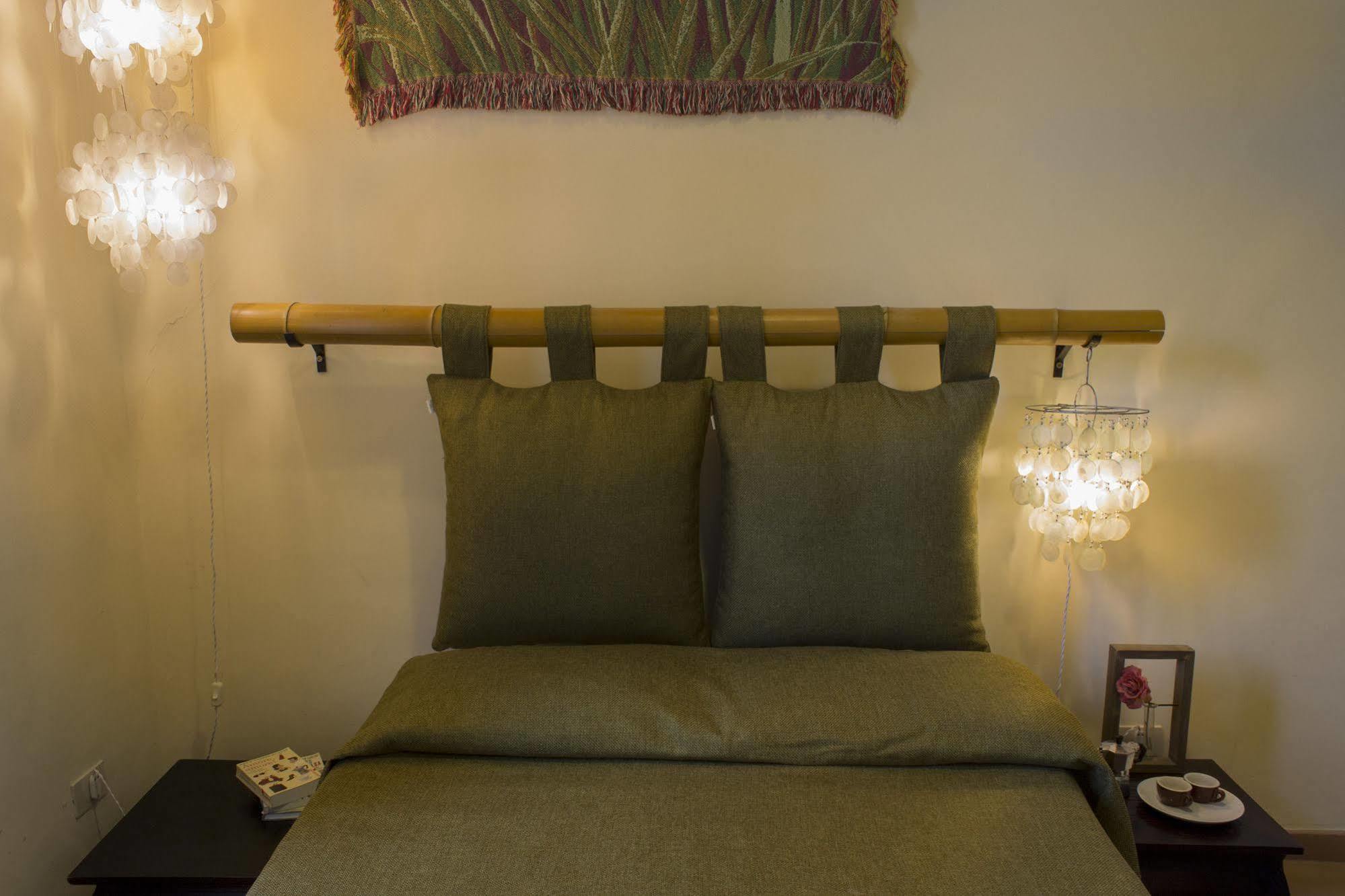 Dimora Dei Giganti Bed & Breakfast Наполи Екстериор снимка