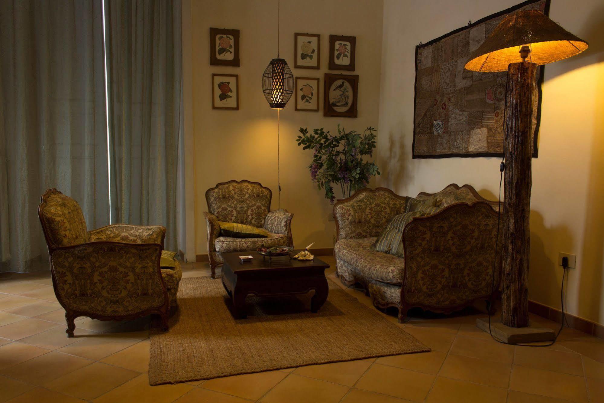 Dimora Dei Giganti Bed & Breakfast Наполи Екстериор снимка